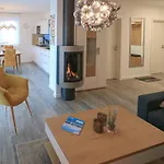 Appartement Awesome In With House Sea View *